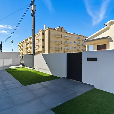 Mico's House - With Private Pool Villa *